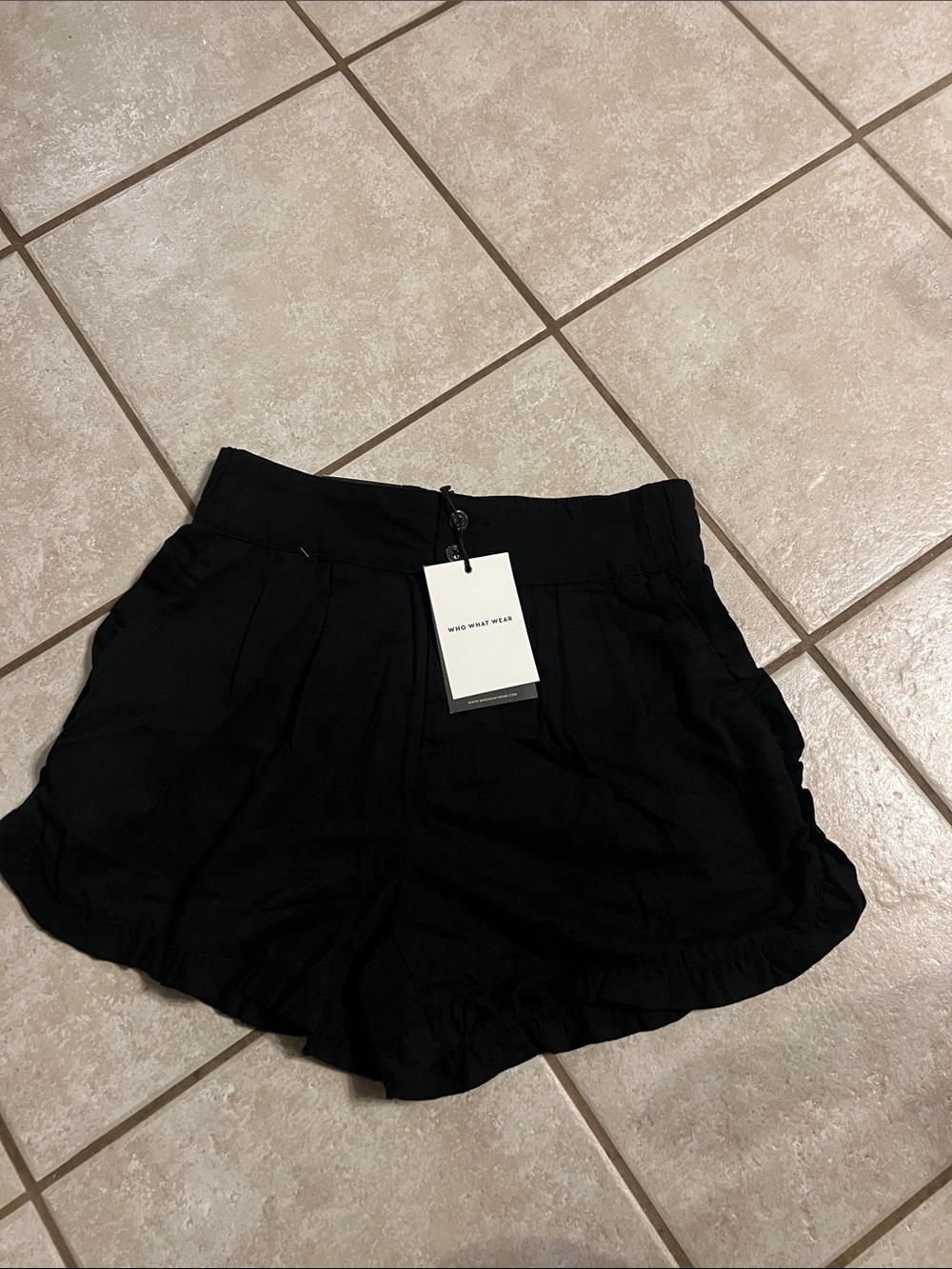 Who What Wear Black High-Waist Ruffle Hem Shorts